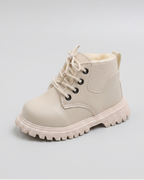 Botas de invierno con diseño práctico y resistente al frío en España