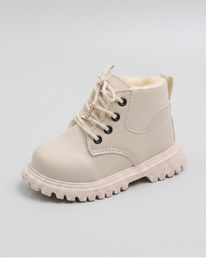Botas de invierno con diseño práctico y resistente al frío en España