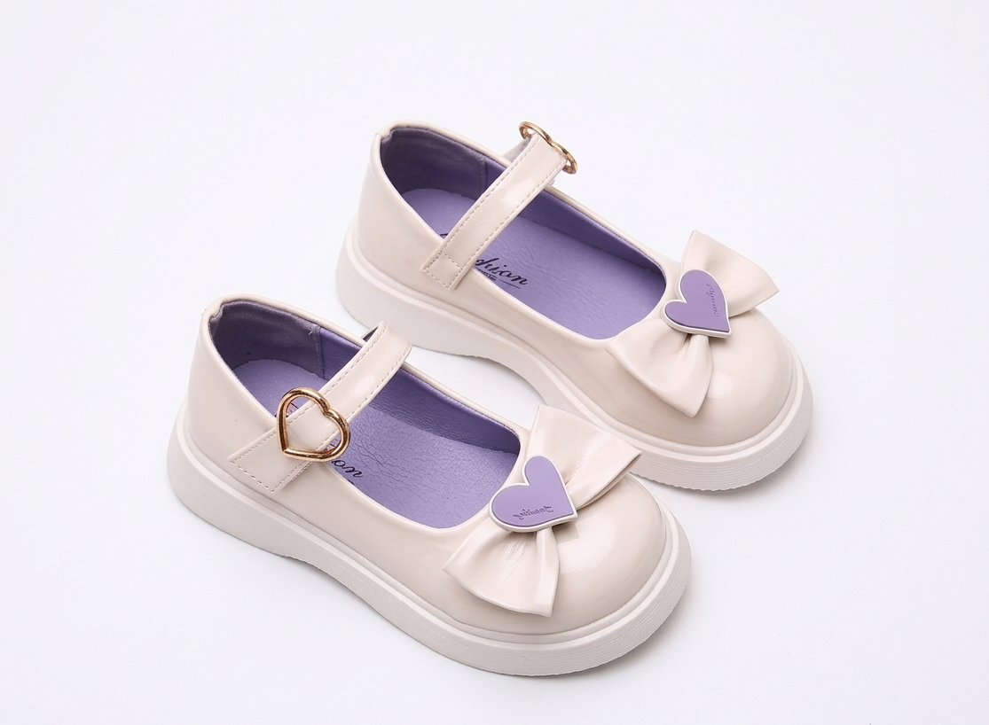 Zapato elegante para niña con lazo frontal de diseño moderno en España