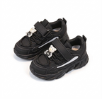 Zapato negro moderno para niños en España