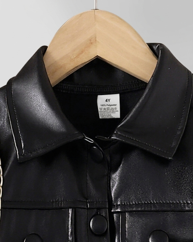 Abrigo niña piel sintética negro estilo gabardina elegante con cinturón ajustable en España