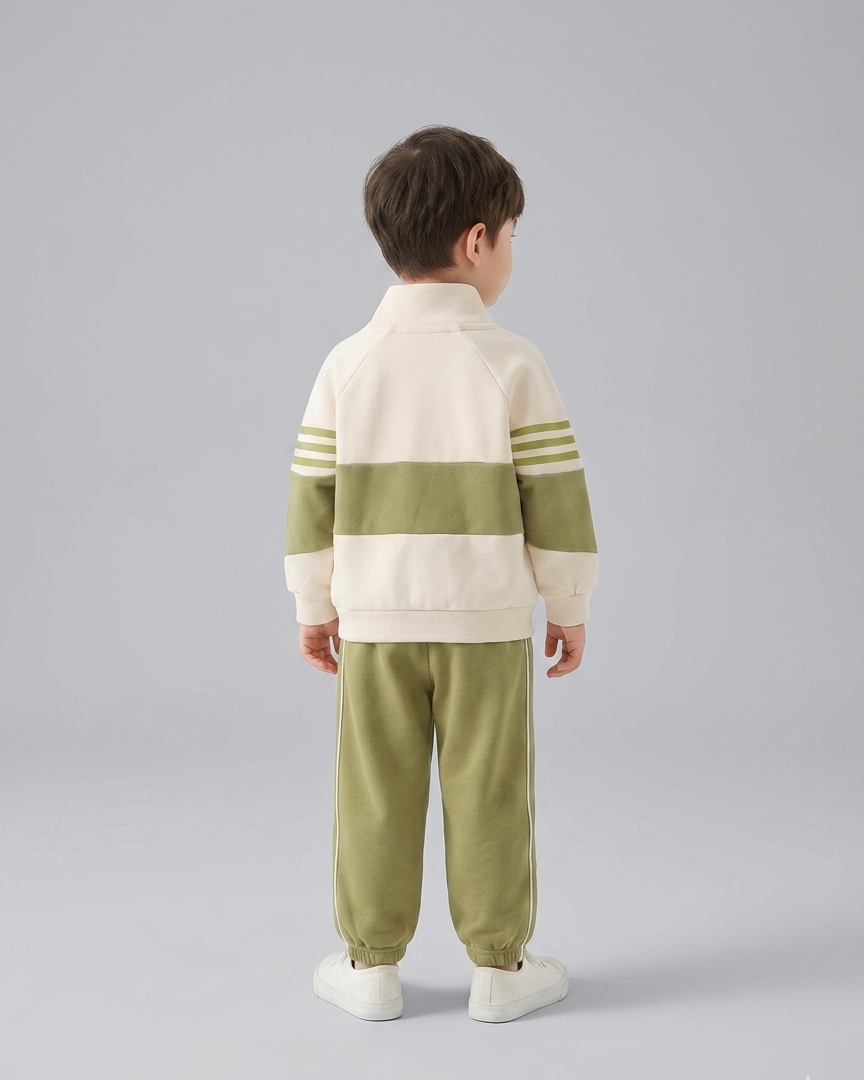 Conjunto deportivo niño 3 piezas con chaqueta, camiseta interior, pantalón y mini mochila chándal infantil invierno en España