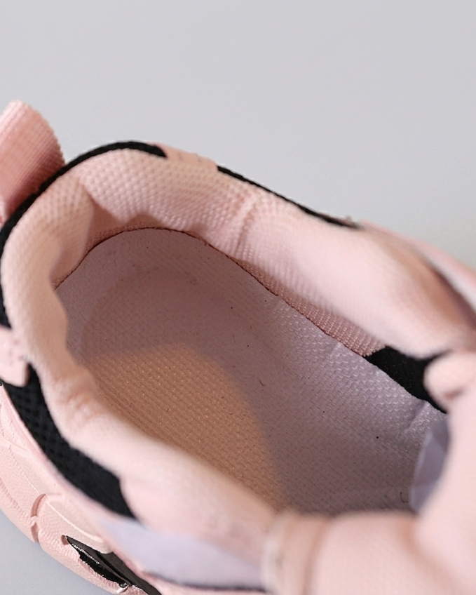 Zapato con diseño deportivo moderno en España