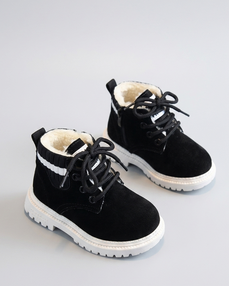 Zapatos de invierno cálidos para niños en España