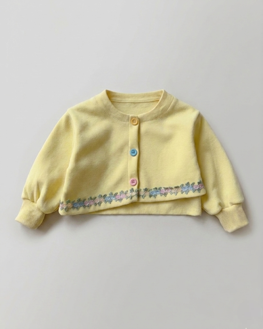 Conjunto niña 3 piezas ropa infantil con suéter bordado floral y camisa blanca,Ideal para primavera y para clima otoña en España