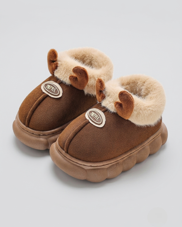 Pantuflas de invierno cálidas para niños en España
