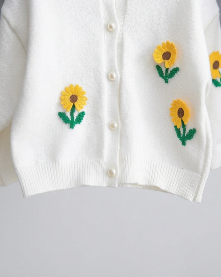 Conjunto niña 2 piezas: blusa tejida con cuello decorado y pantalón vaquero elegante en España