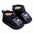 Zapato de invierno con diseño de oso en España