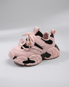 Zapato con diseño deportivo moderno en España