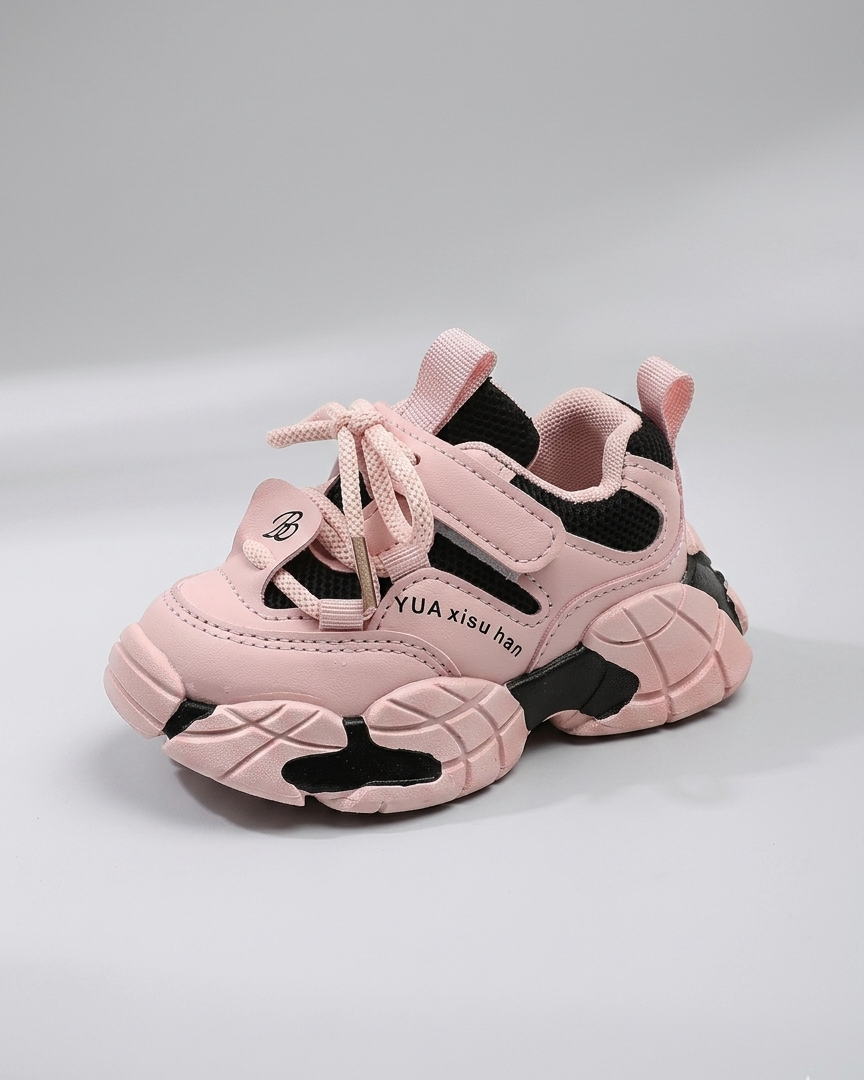 Zapato con diseño deportivo moderno en España