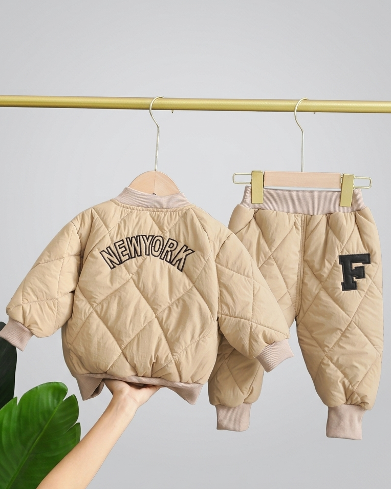Conjunto bebé niño invierno acolchado de algodón 2 piezas con letra F (chaqueta y pantalón) en España