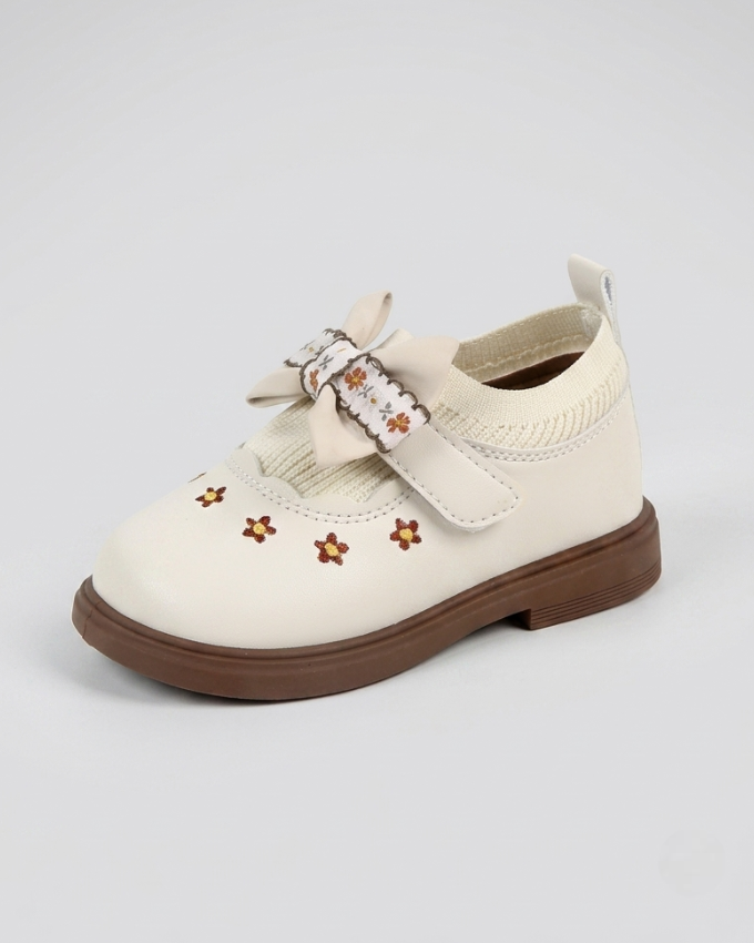 Zapato elegante con diseño clásico y moderno en España