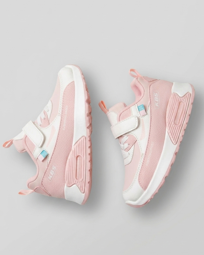 Zapato con diseño deportivo moderno, apto para niños y niñas en España