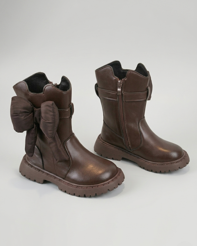 Botas de invierno con diseño clásico y moderno. en España