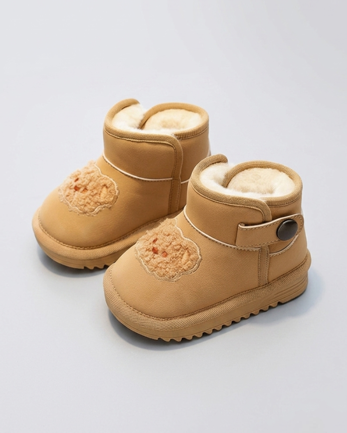 Bota de invierno con diseño adorable decorada con cara de osito en España