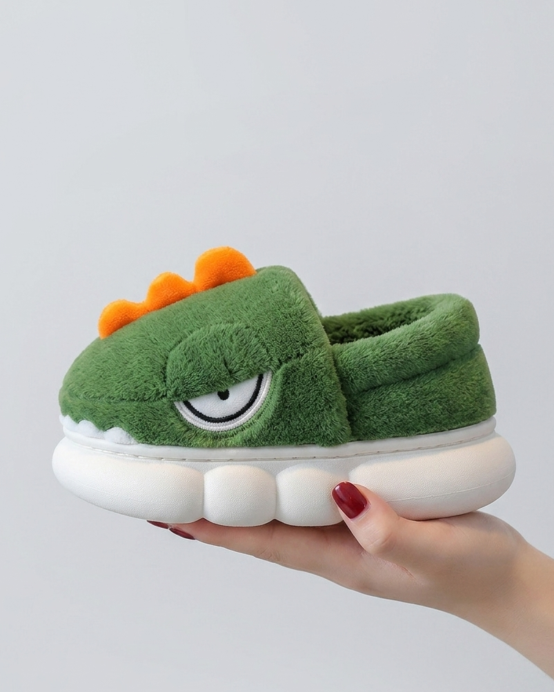 Pantuflas de invierno con pelo suave y cálido en España