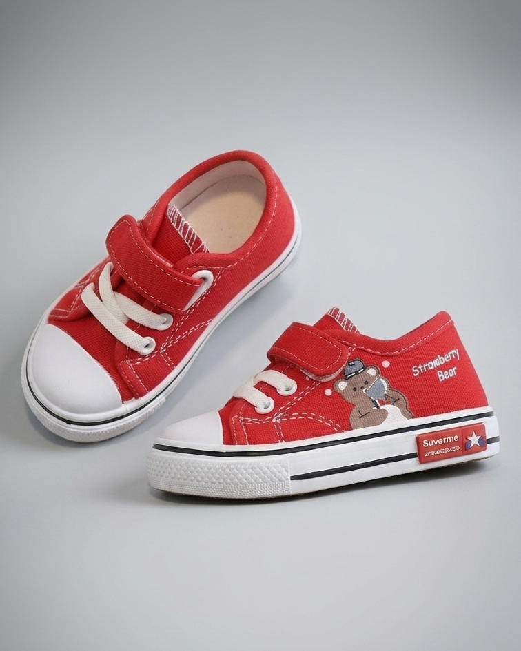 Zapato infantil con diseño de oso caricaturesco en España