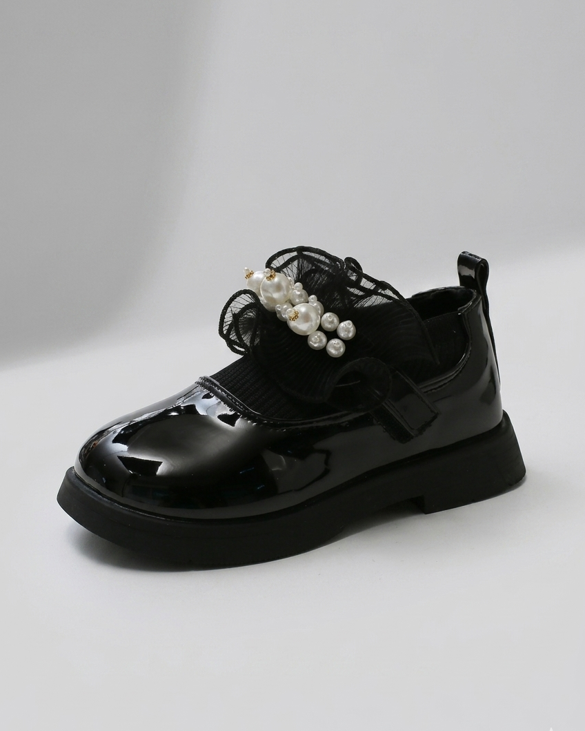 Zapato clásico brillante para niña en España