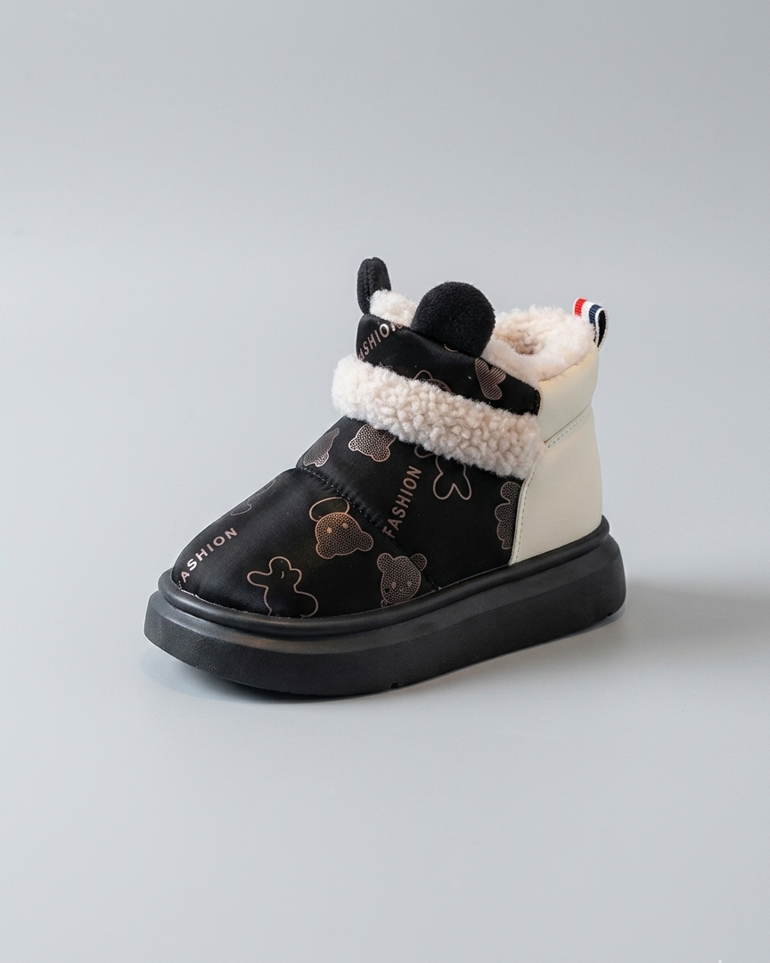Zapato de invierno cálido con diseño de dibujos animados para niños en España