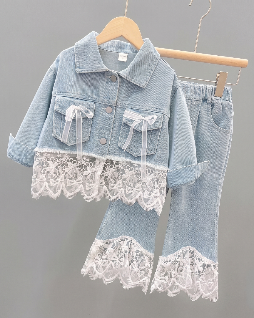 Conjunto niña 2 piezas vaquero chaqueta denim con encaje y pantalón vaquero Ideal para clima otoñal en España