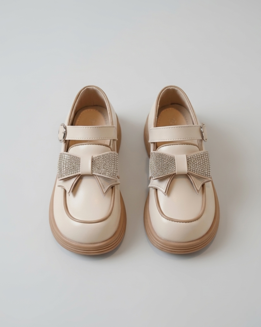 Zapato brillante para niñas con lazo elegante en España
