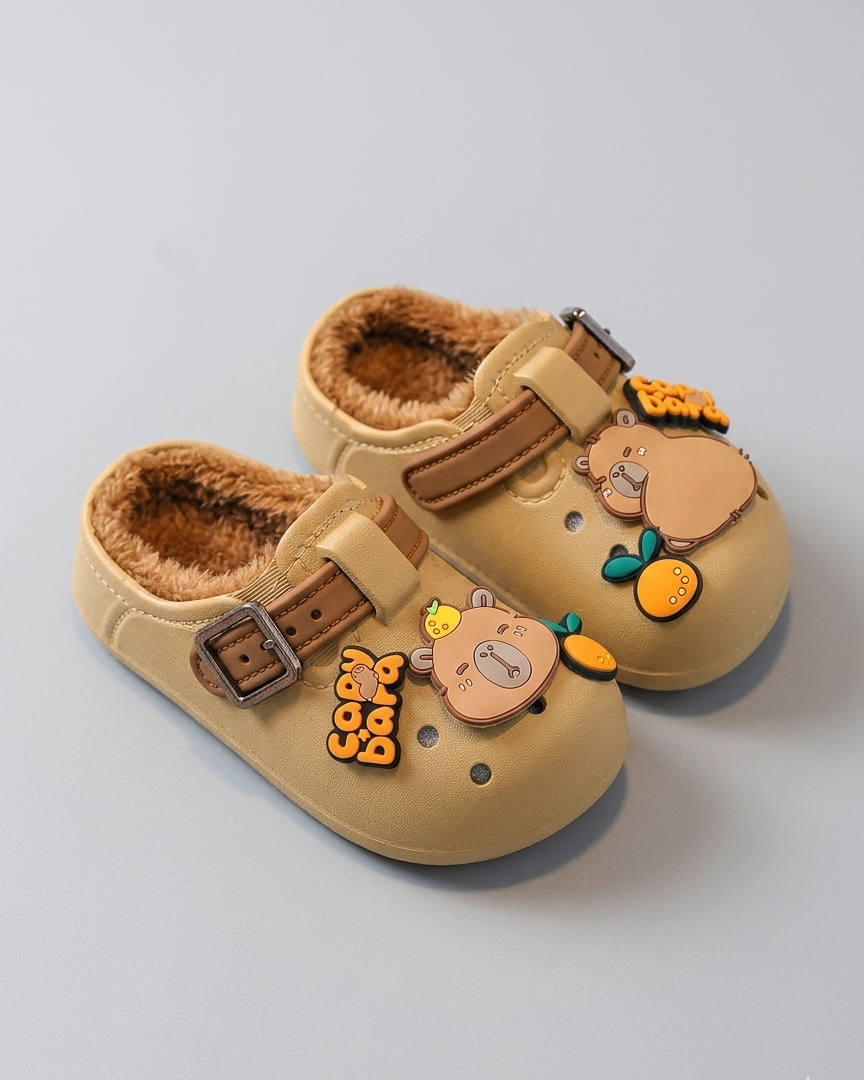 Pantuflas de invierno cálidas con diseño de dibujos animados en España