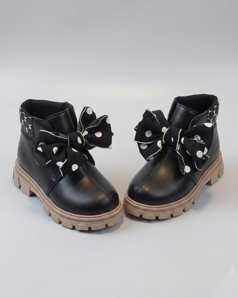 Botas de invierno elegantes con diseño de lazo de tela con lunares en España