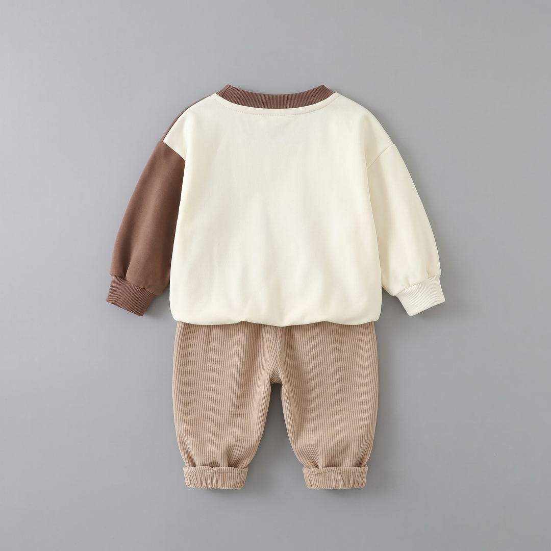 Conjunto de invierno cálido de dos piezas con estampado de oso para niños