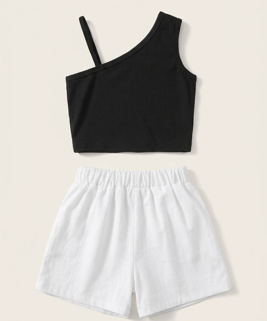 Conjunto de niña con top de espalda cruzada y shorts con flores 3D