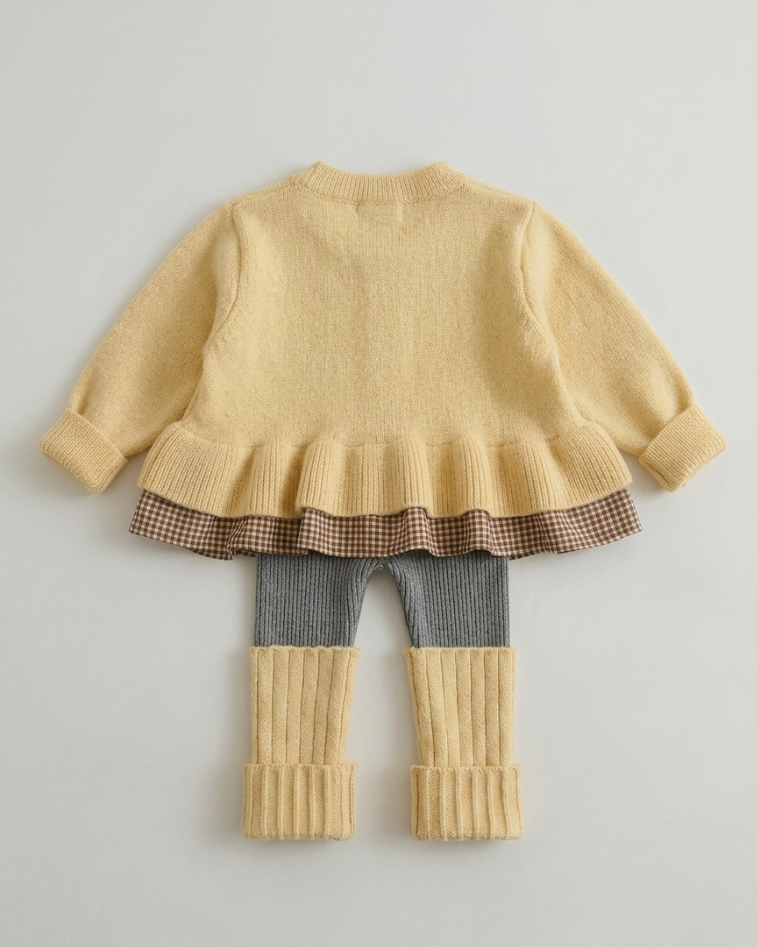 Conjunto niña invierno 2 piezas cárdigan de punto y falda estampada ,destacada para looks elegantes y sencillos en España