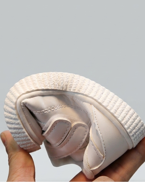 Zapato Blanco Niño Ligero y Cómodo