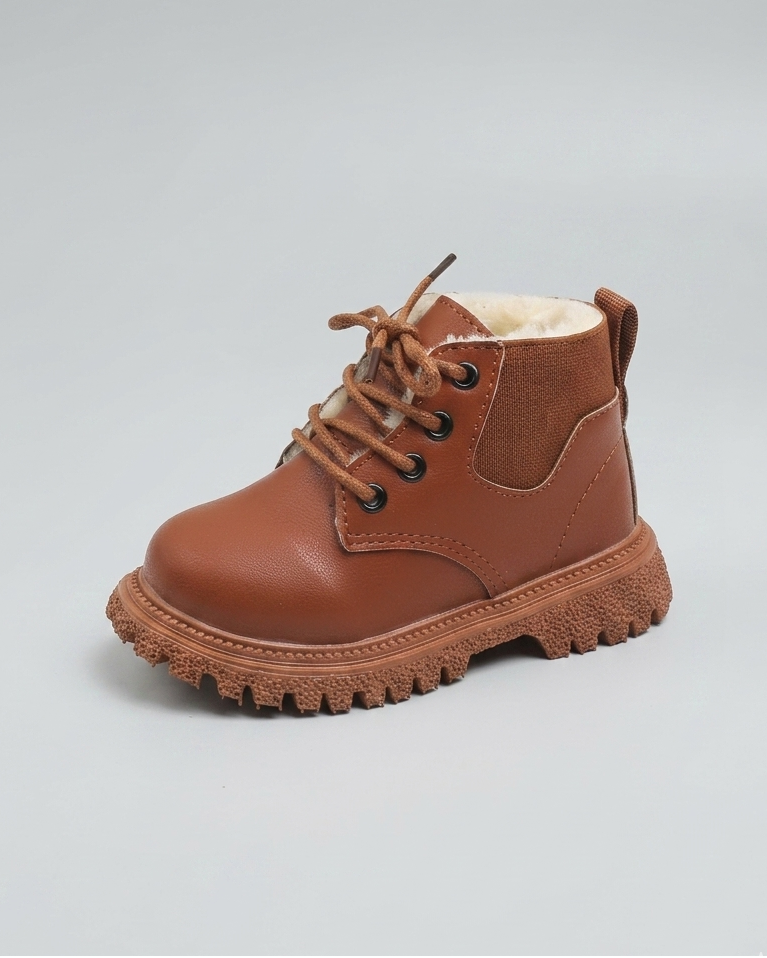 Botas de invierno con diseño práctico y resistente al frío en España