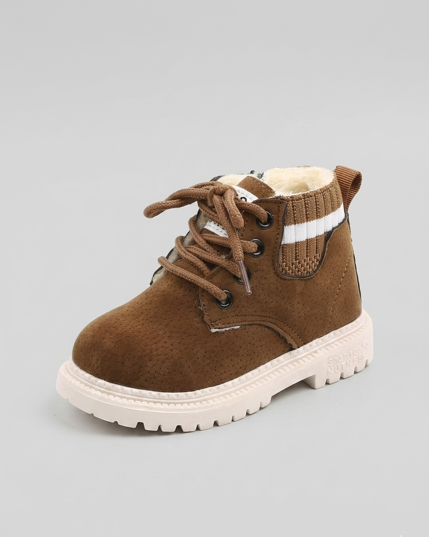Zapatos de invierno cálidos para niños en España
