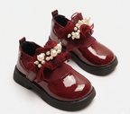 Zapato clásico brillante para niña en España