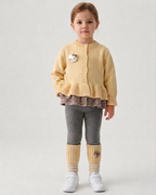 Conjunto niña invierno 2 piezas cárdigan de punto y falda estampada ,destacada para looks elegantes y sencillos en España