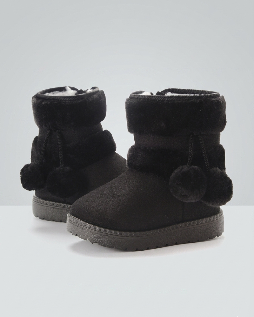 Bota cálida forrada de piel para el invierno en España
