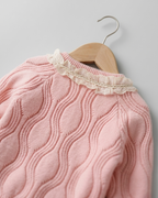 Conjunto niña invierno 2 piezas vestido y chaqueta de punto con encaje, destacada para looks elegantes y sencillos en España