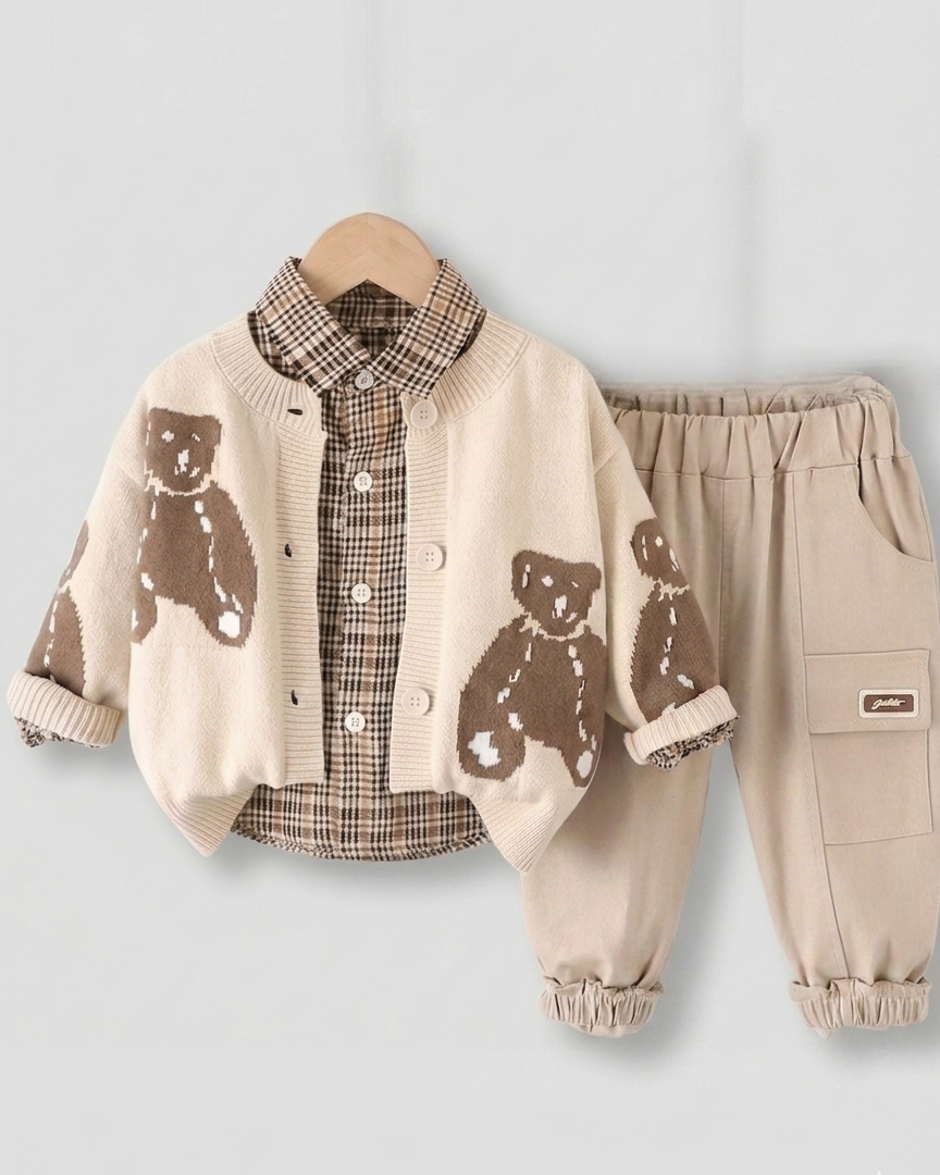 Conjunto bebé 3 piezas ropa bebé niño con cárdigan de oso camisa de cuadros y pantalón beige en España