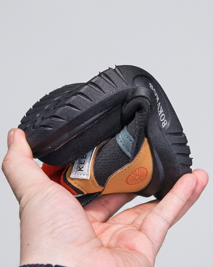 Zapato de invierno cálido con diseño moderno en España