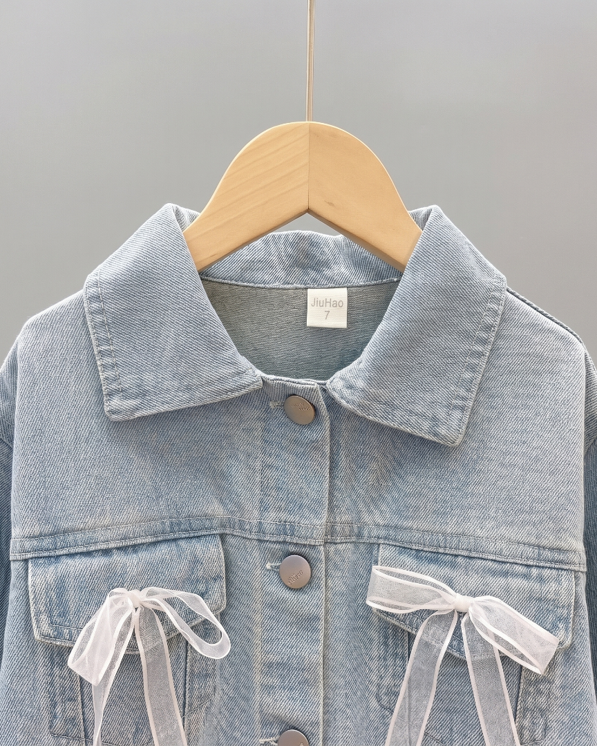 Conjunto niña 2 piezas vaquero chaqueta denim con encaje y pantalón vaquero Ideal para clima otoñal en España