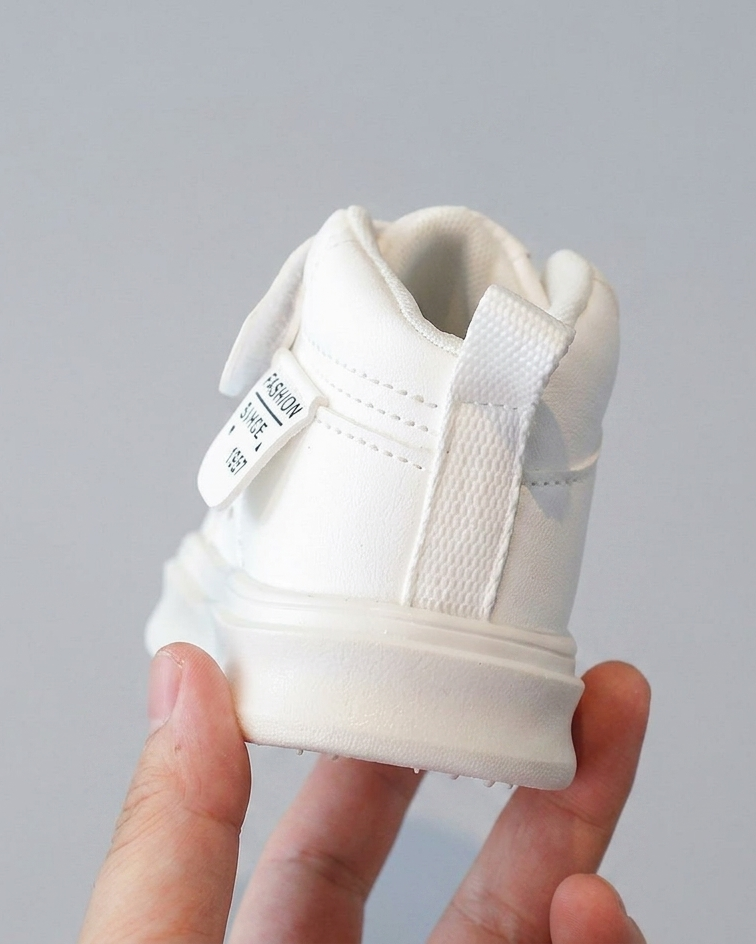 Zapatillas Blancas Modernas Niño y Niña