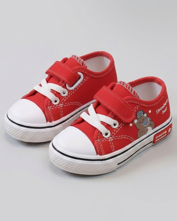 Zapato infantil con diseño de oso caricaturesco en España