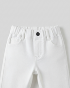 Pantalón Vaquero Blanco Esencial  Estilo Cómodo y Atemporal