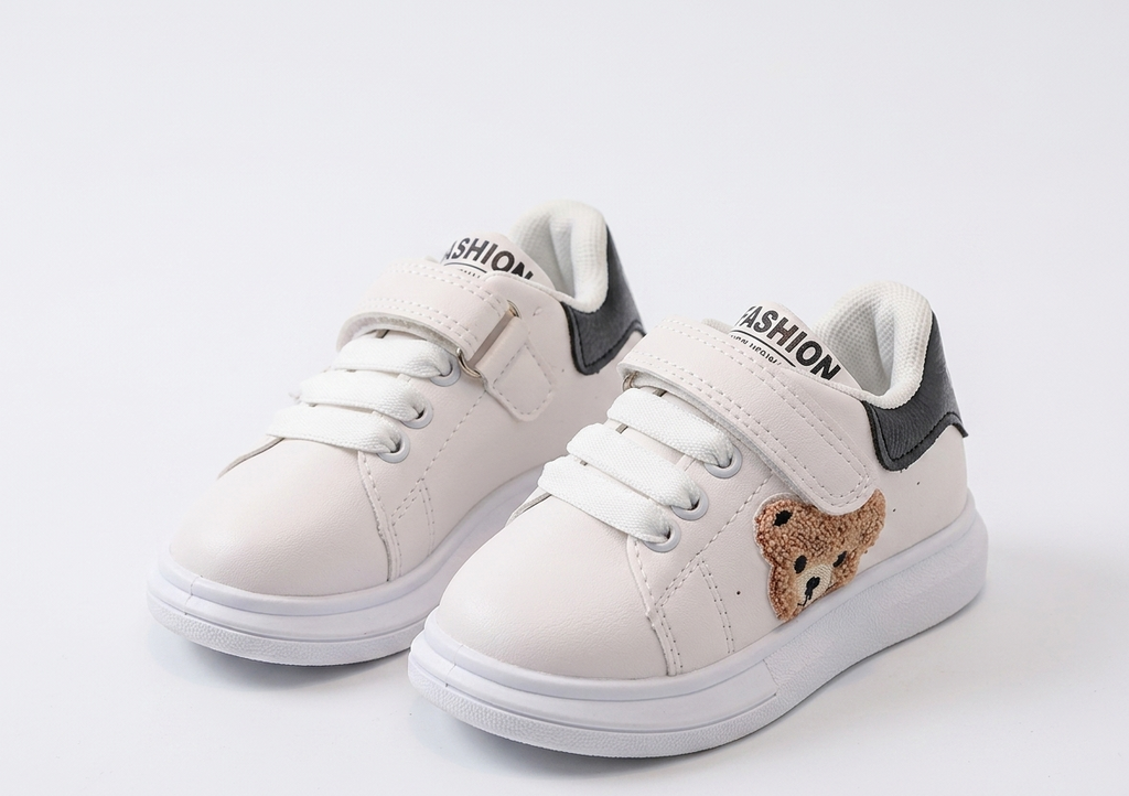 Zapato deportivo con diseño clásico en España