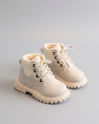 Botas de invierno con diseño práctico y resistente al frío en España