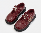 Zapato clásico elegante con diseño brillante en España