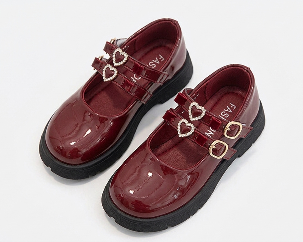Zapato clásico elegante con diseño brillante en España