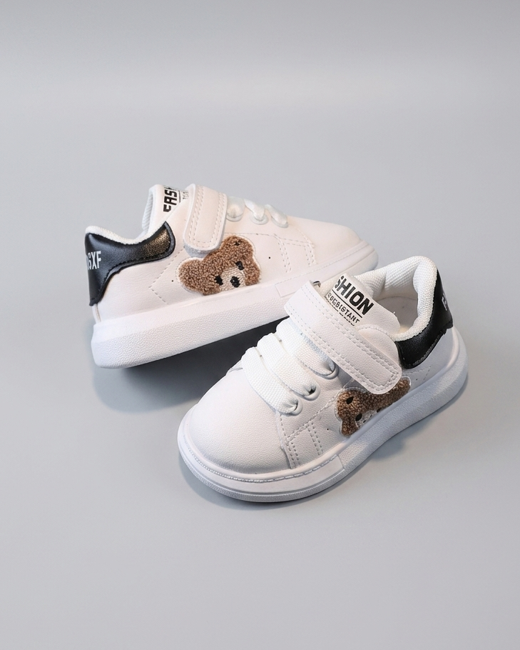 Zapato deportivo con diseño clásico en España