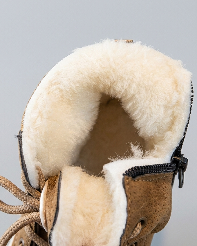 Zapatos de invierno cálidos para niños en España