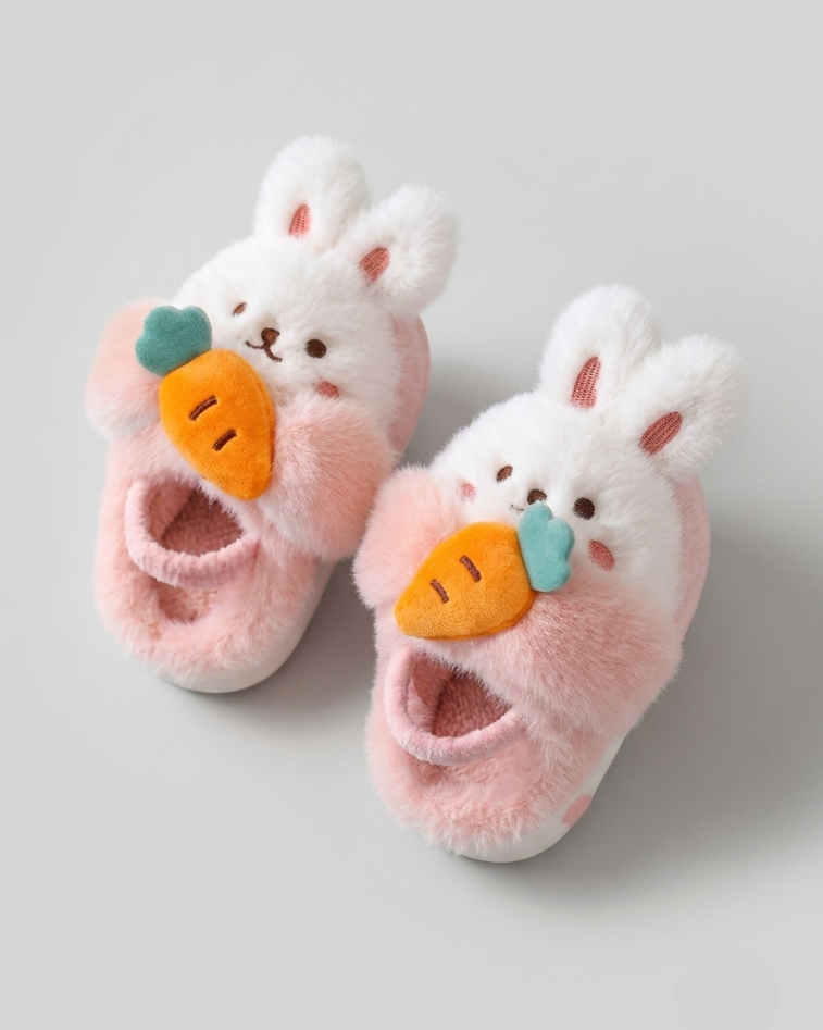 Pantuflas de invierno cálidas con diseño de dibujos animados en España